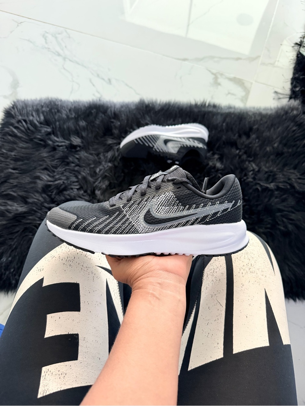 Nike Run Defy